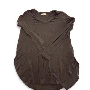 Velvet- size m- Black long sleeve shirt with a relaxed fit #longsleeve